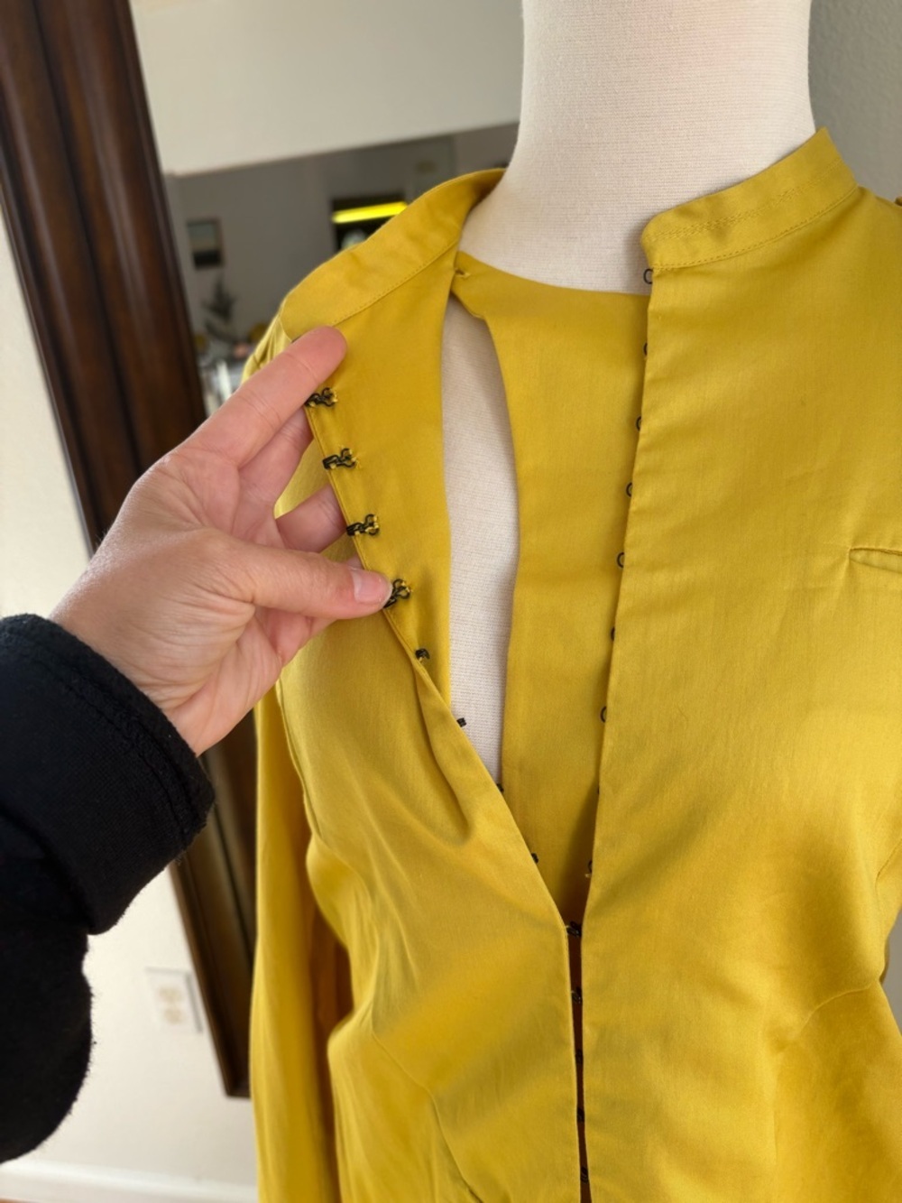 Mandarin-Collar Mustard Long-Sleeve Shift Dress - Picture 3 of 6